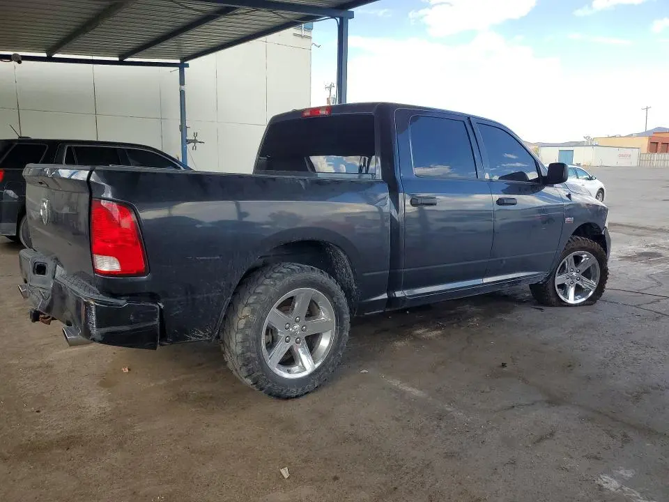 2015 RAM 1500 ST  