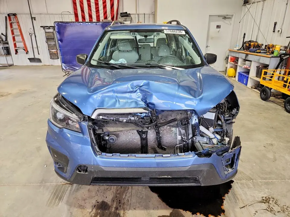 2021 SUBARU FORESTER   