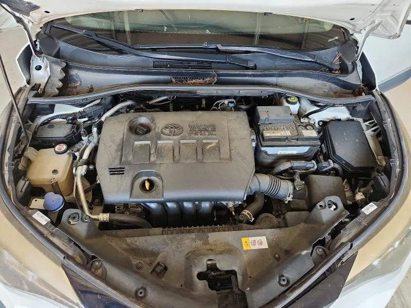2021 TOYOTA C-HR LE  