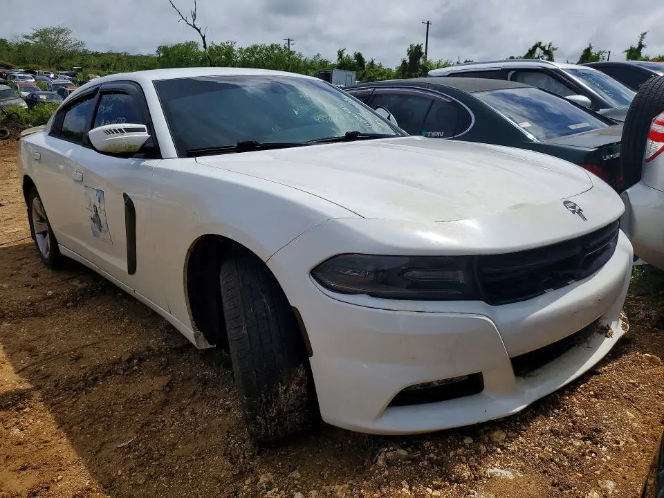 2016 DODGE CHARGER SXT  