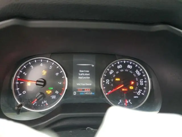 2021 TOYOTA RAV4 XLE  