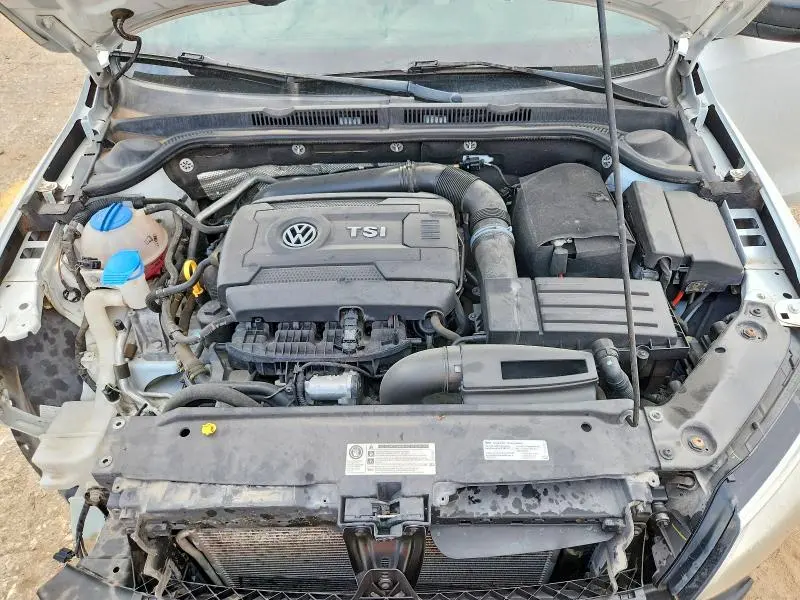 2016 VOLKSWAGEN JETTA SPORT  