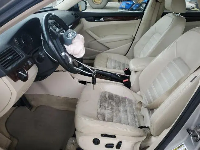 2013 VOLKSWAGEN PASSAT SEL  