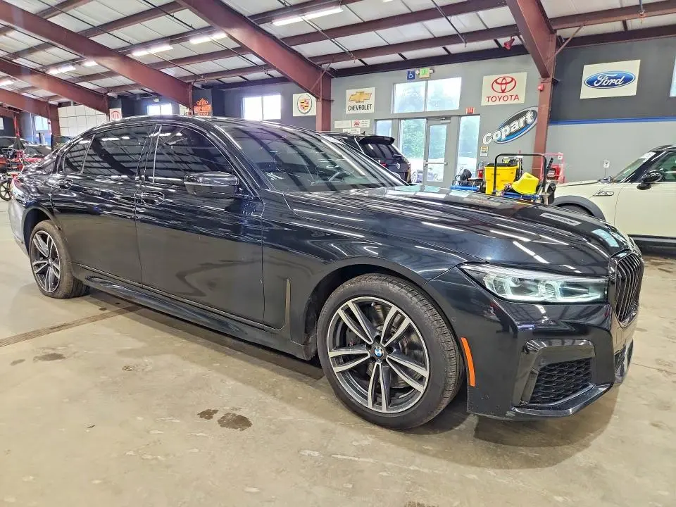 2021 BMW 750 XI  