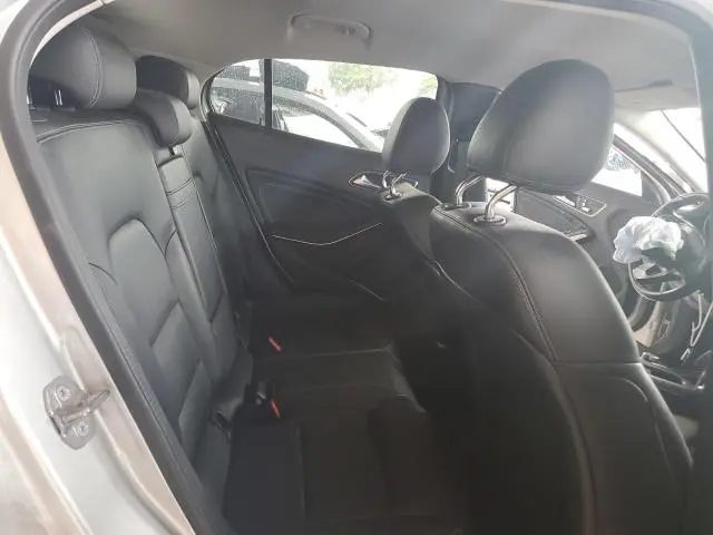 2020 MERCEDES-BENZ GLA 250  