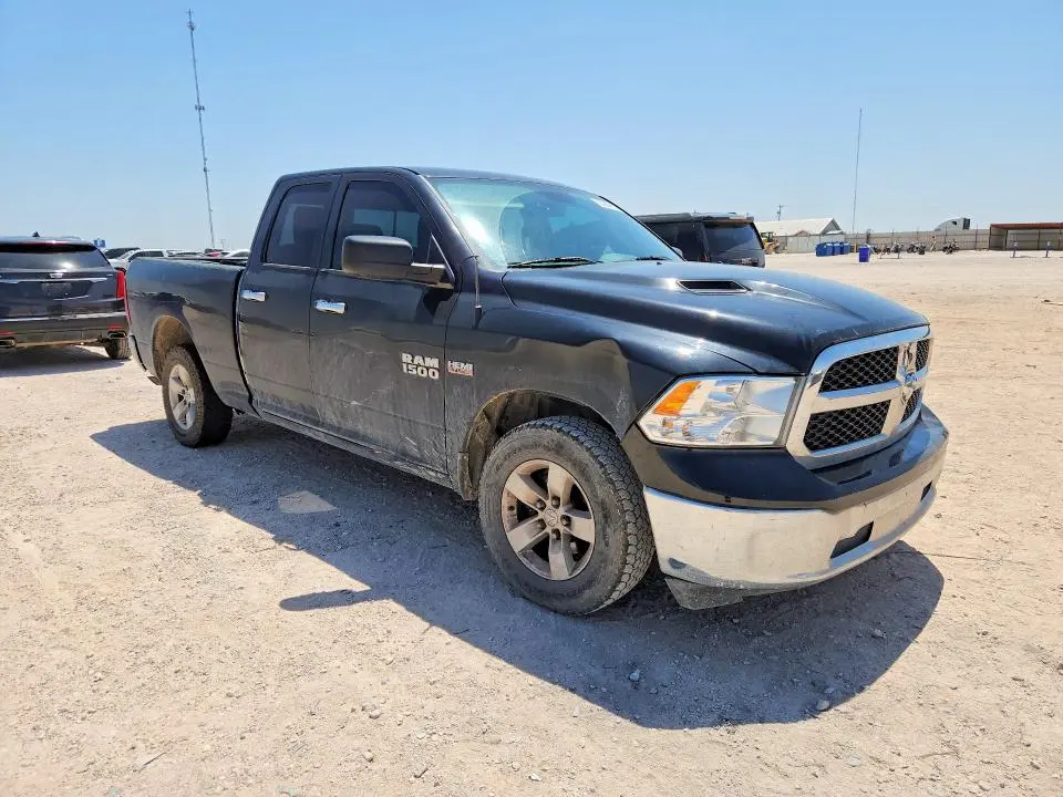 2016 RAM 1500 SLT  