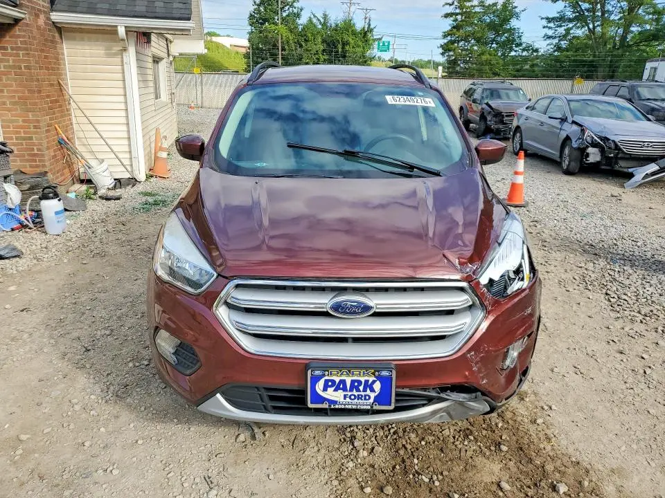 2018 FORD ESCAPE SE  