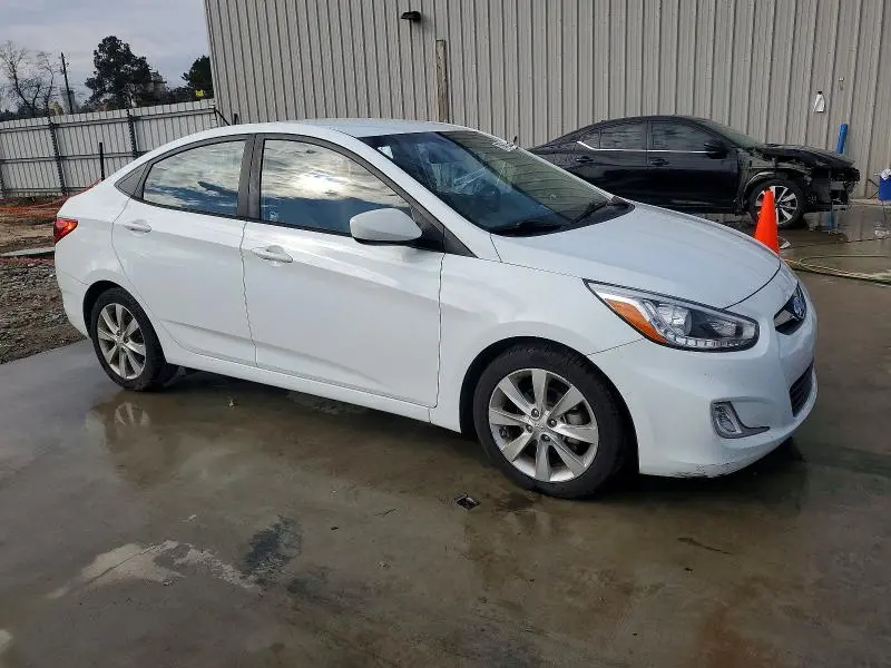2014 HYUNDAI ACCENT GLS  