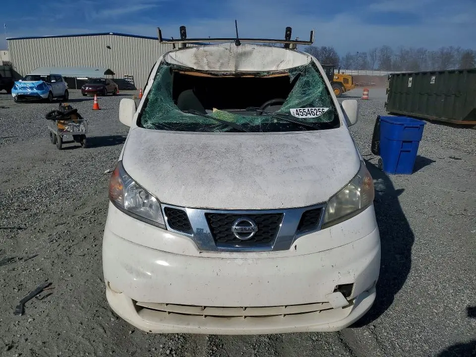 2015 NISSAN NV200 SV  