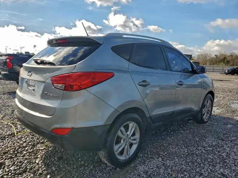 2010 HYUNDAI TUCSON GLS  