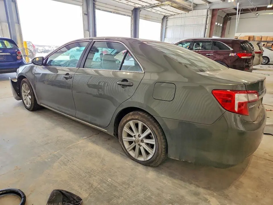 2012 TOYOTA CAMRY XLE  