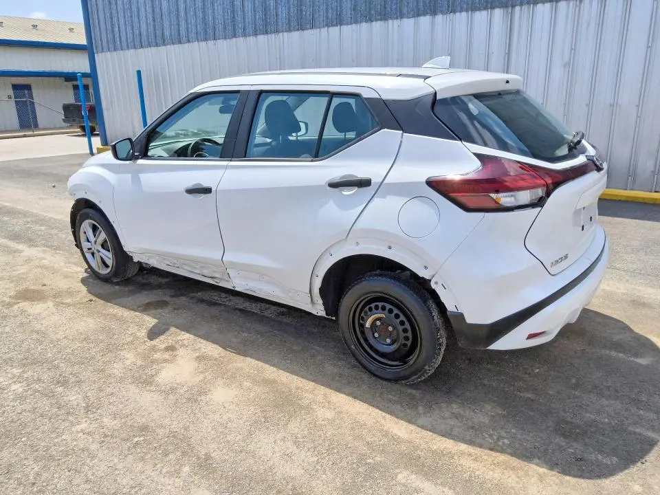 2023 NISSAN KICKS S  