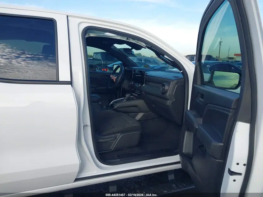 2024 CHEVROLET COLORADO 2WD WT