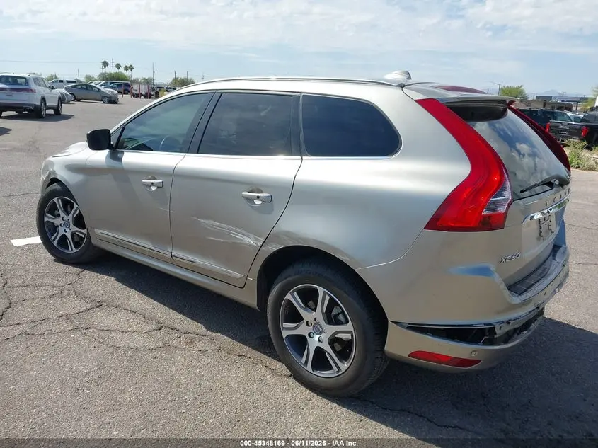 2015 VOLVO XC60 T6