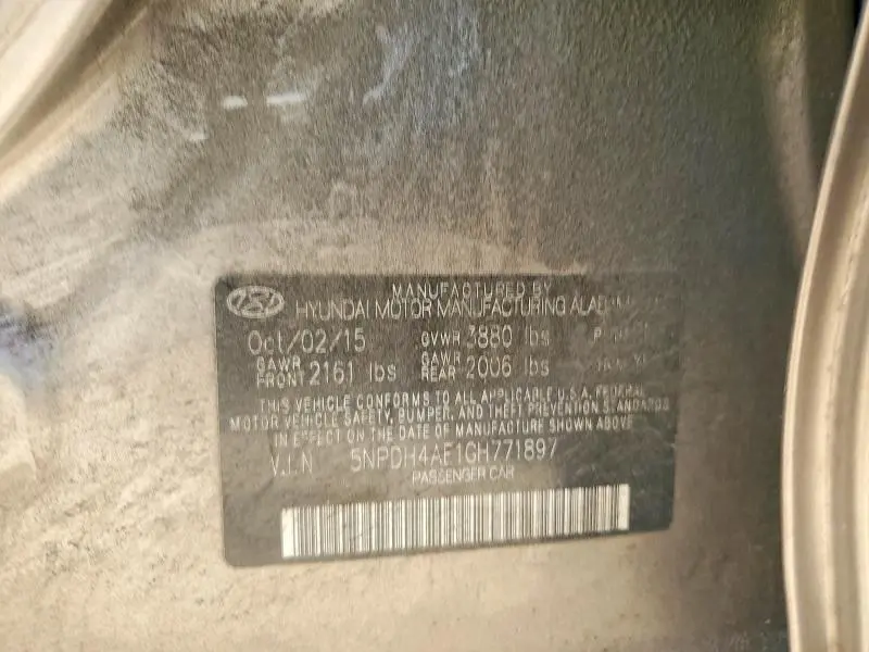 2016 HYUNDAI ELANTRA SE  