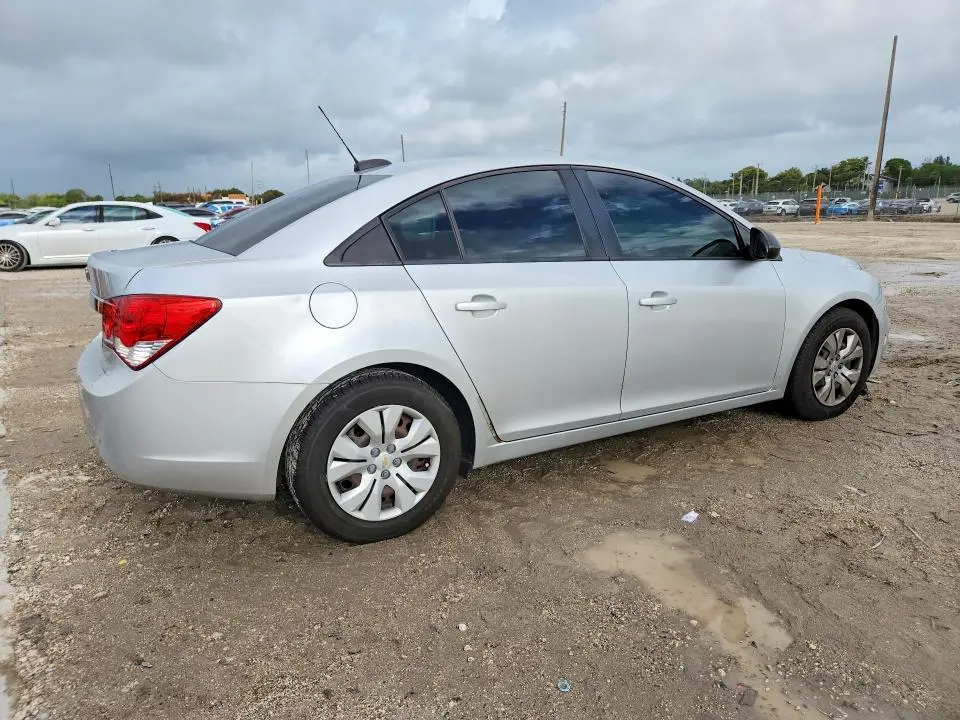 2015 CHEVROLET CRUZE LS  