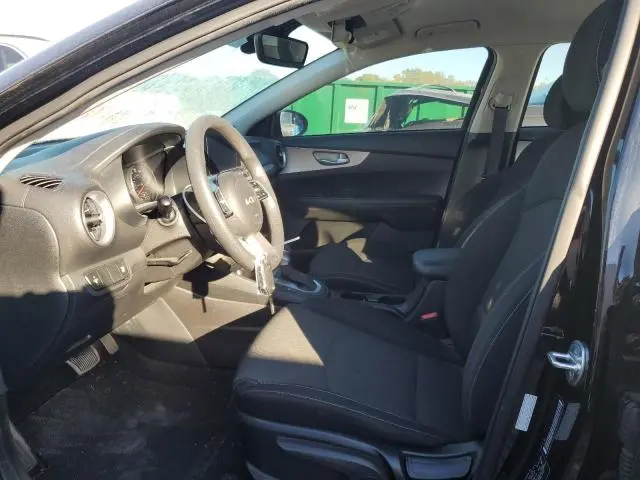 2023 KIA FORTE LX  