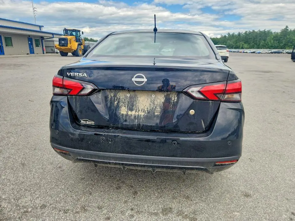 2024 NISSAN VERSA S  