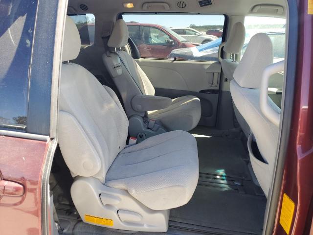 2013 TOYOTA SIENNA LE