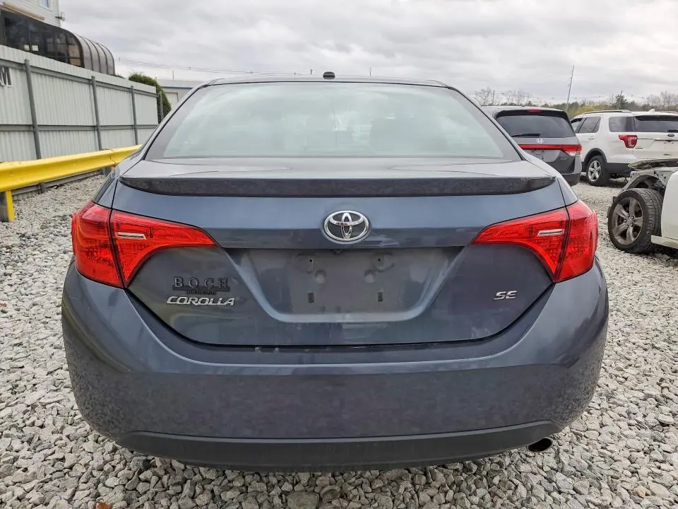 2017 TOYOTA COROLLA SE  