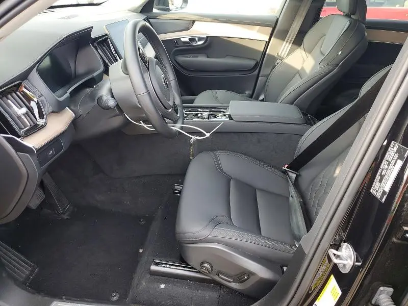 2025 VOLVO XC90 PLUS  