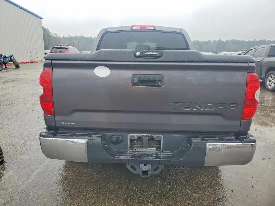 2016 TOYOTA TUNDRA SR5  