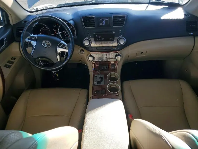 2011 TOYOTA HIGHLANDER LIMITED  