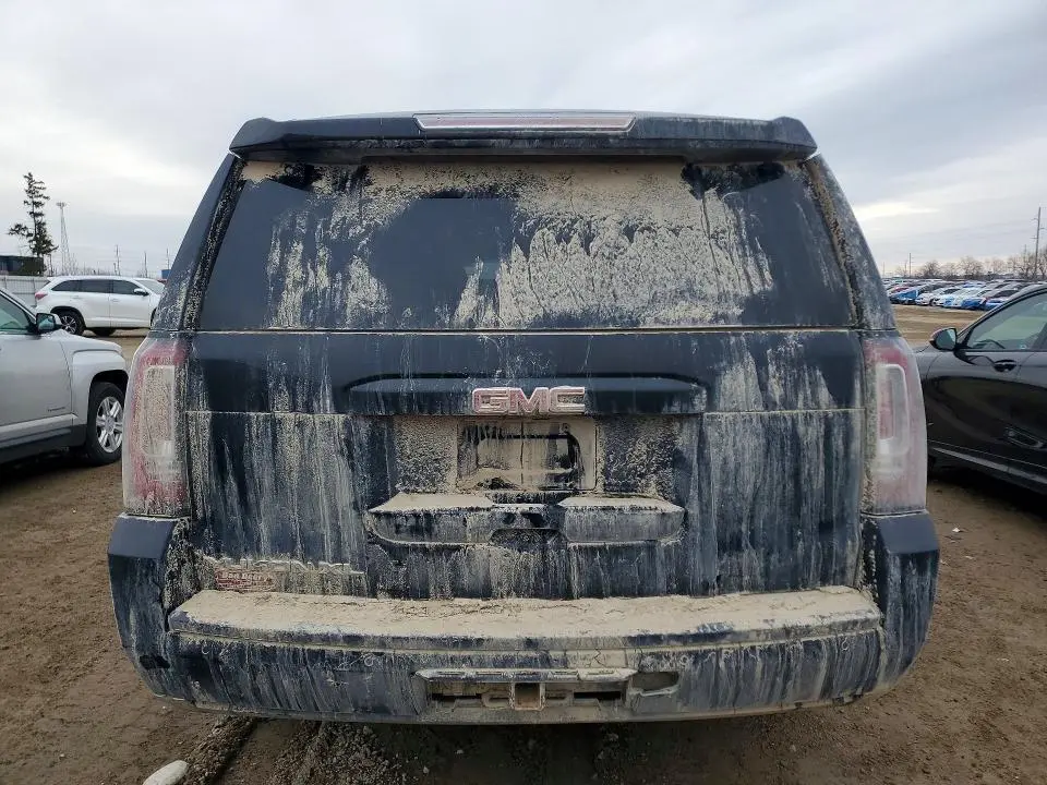 2017 GMC YUKON XL K1500 SLE  