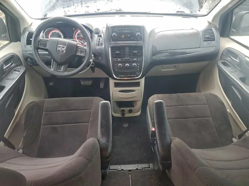 2013 DODGE GRAND CARAVAN SE  