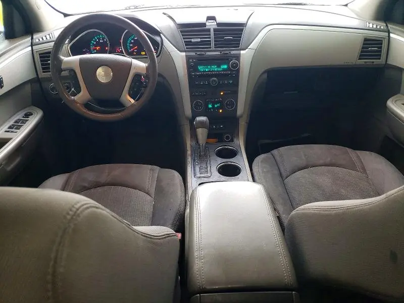 2011 CHEVROLET TRAVERSE LT  