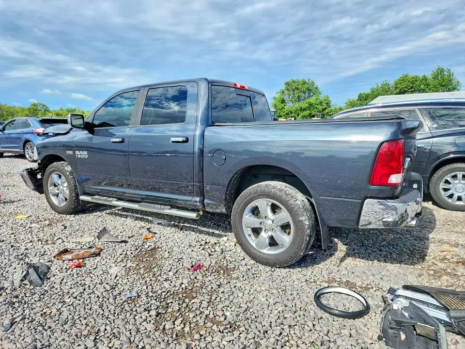 2017 RAM 1500 SLT  