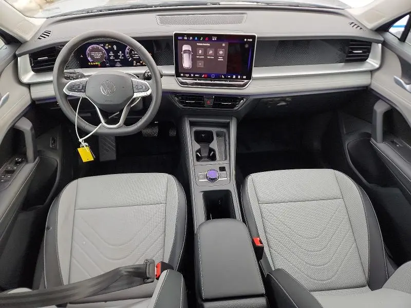 2025 VOLKSWAGEN TIGUAN SE  