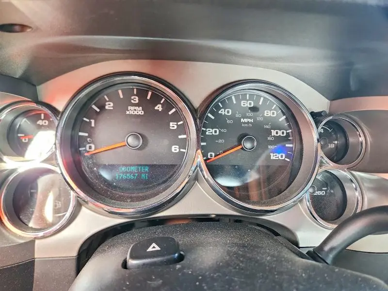 2011 CHEVROLET SILVERADO K1500 LT  