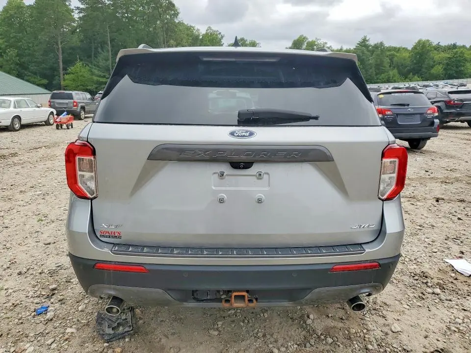 2021 FORD EXPLORER XLT  
