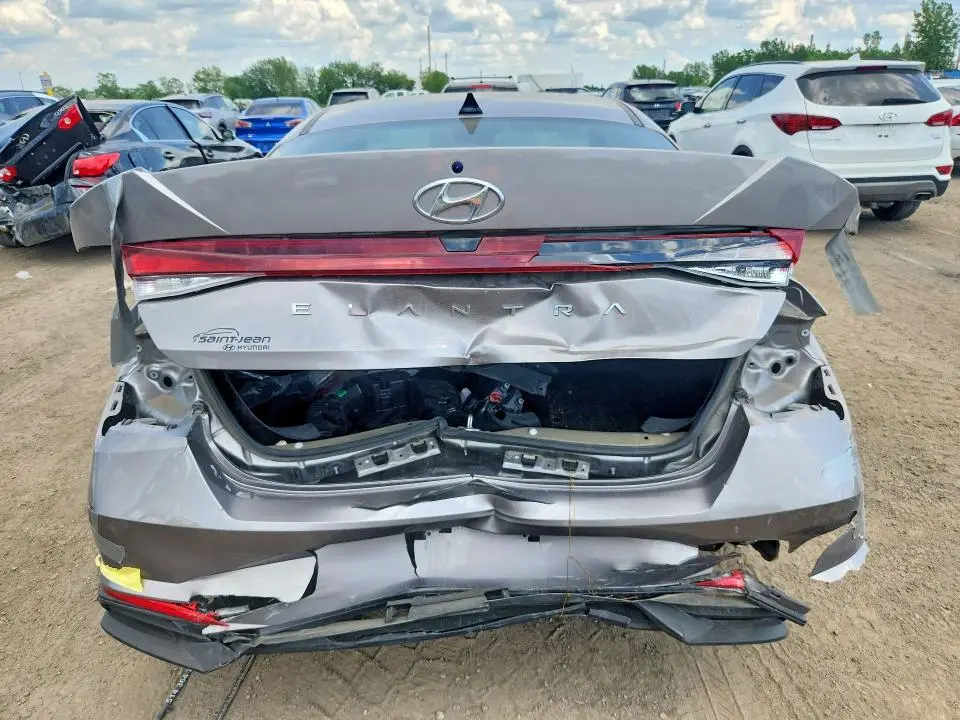 2023 HYUNDAI ELANTRA SEL  