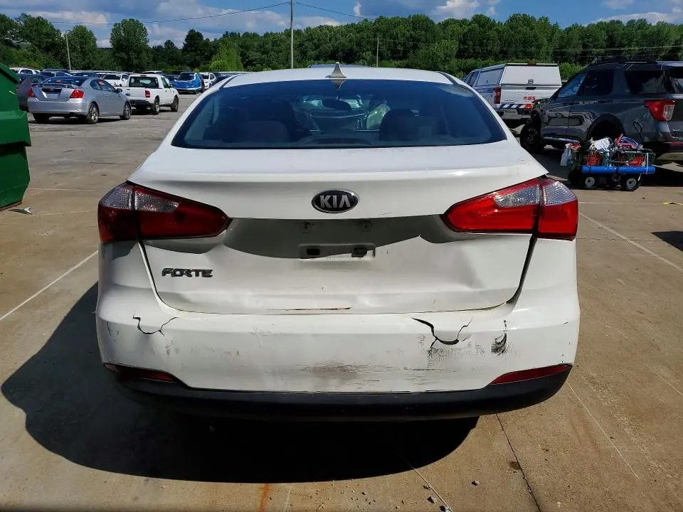 2016 KIA FORTE LX  