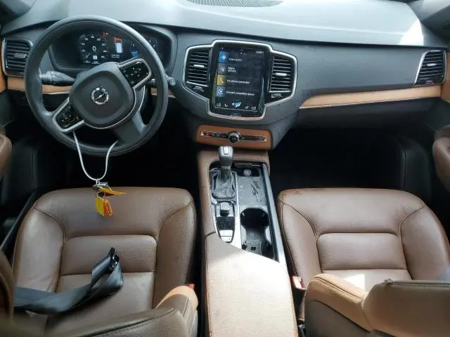 2022 VOLVO XC90 T6 MOMENTUM