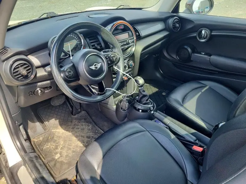 2016 MINI COOPER   