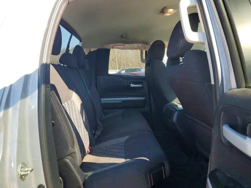 2019 TOYOTA TUNDRA SR5  