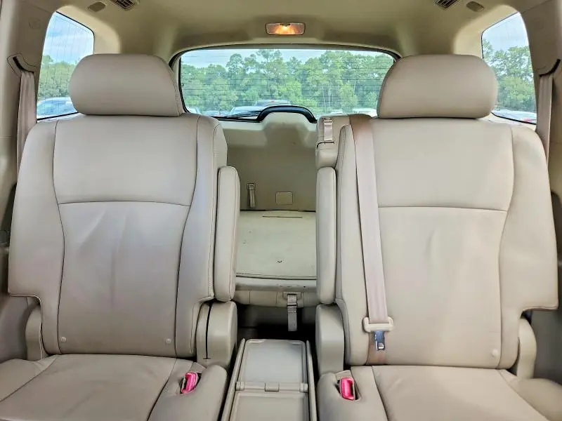 2010 TOYOTA HIGHLANDER LIMITED  