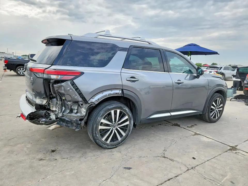2023 NISSAN PATHFINDER PLATINUM  