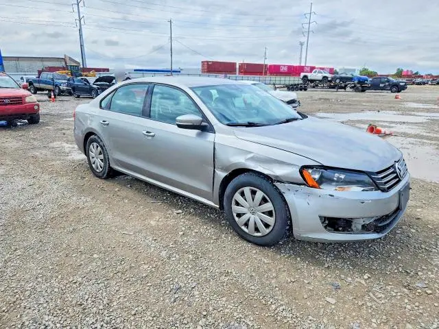 2013 VOLKSWAGEN PASSAT S  