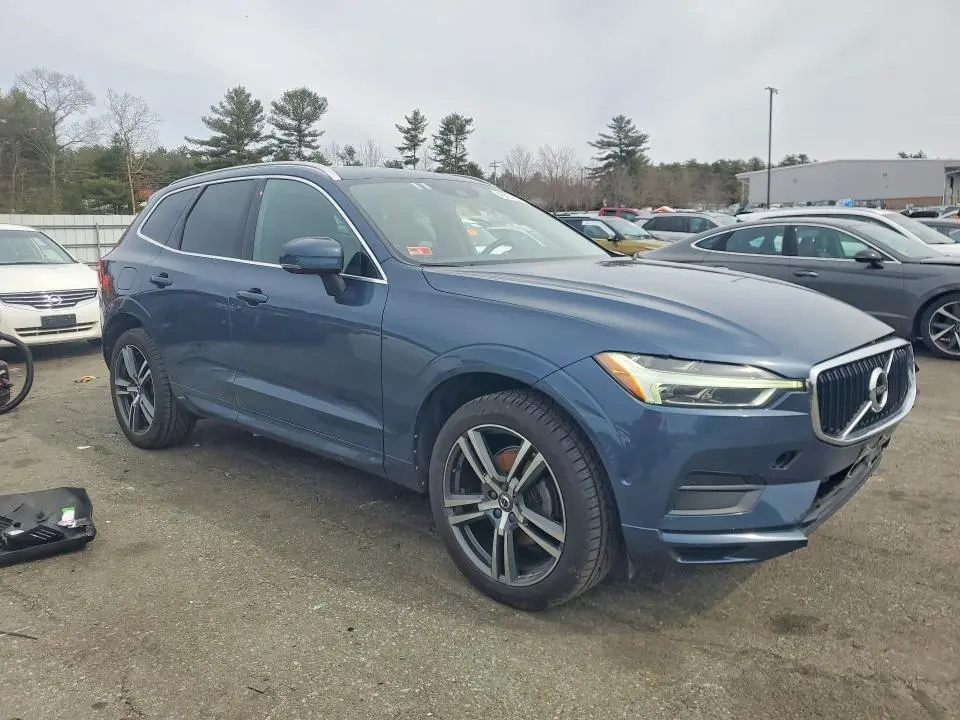 2018 VOLVO XC60 T5 MOMENTUM  