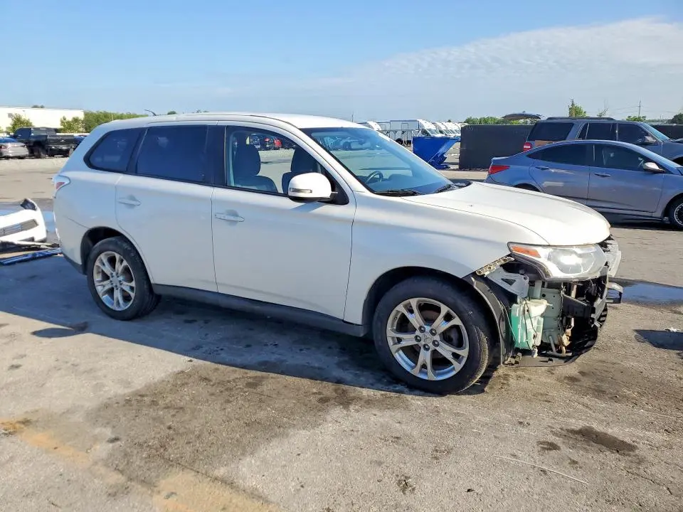 2014 MITSUBISHI OUTLANDER SE  