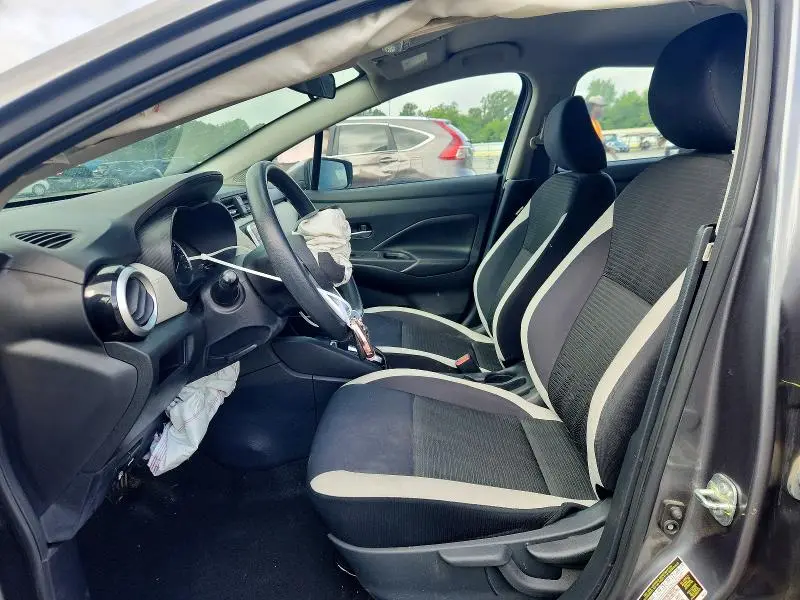 2020 NISSAN VERSA SV  
