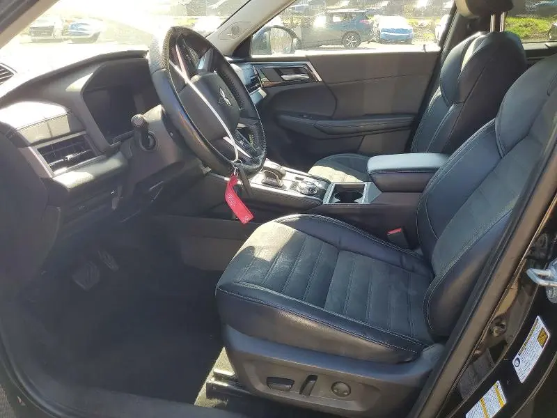 2022 MITSUBISHI OUTLANDER SE  