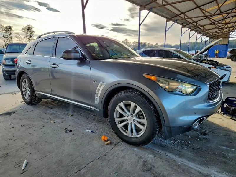 2017 INFINITI QX70   