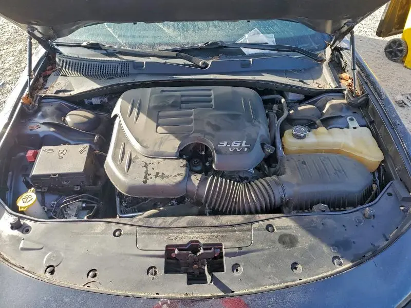 2017 DODGE CHARGER SE  