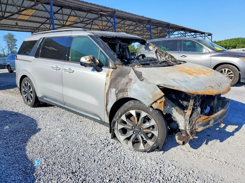 2022 KIA CARNIVAL EX  