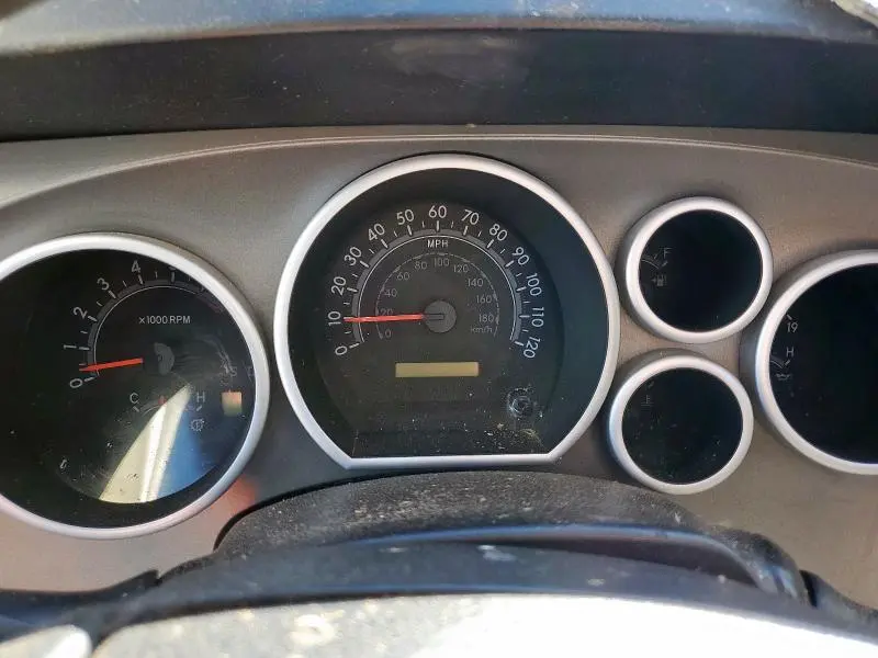 2016 TOYOTA SEQUOIA SR5  